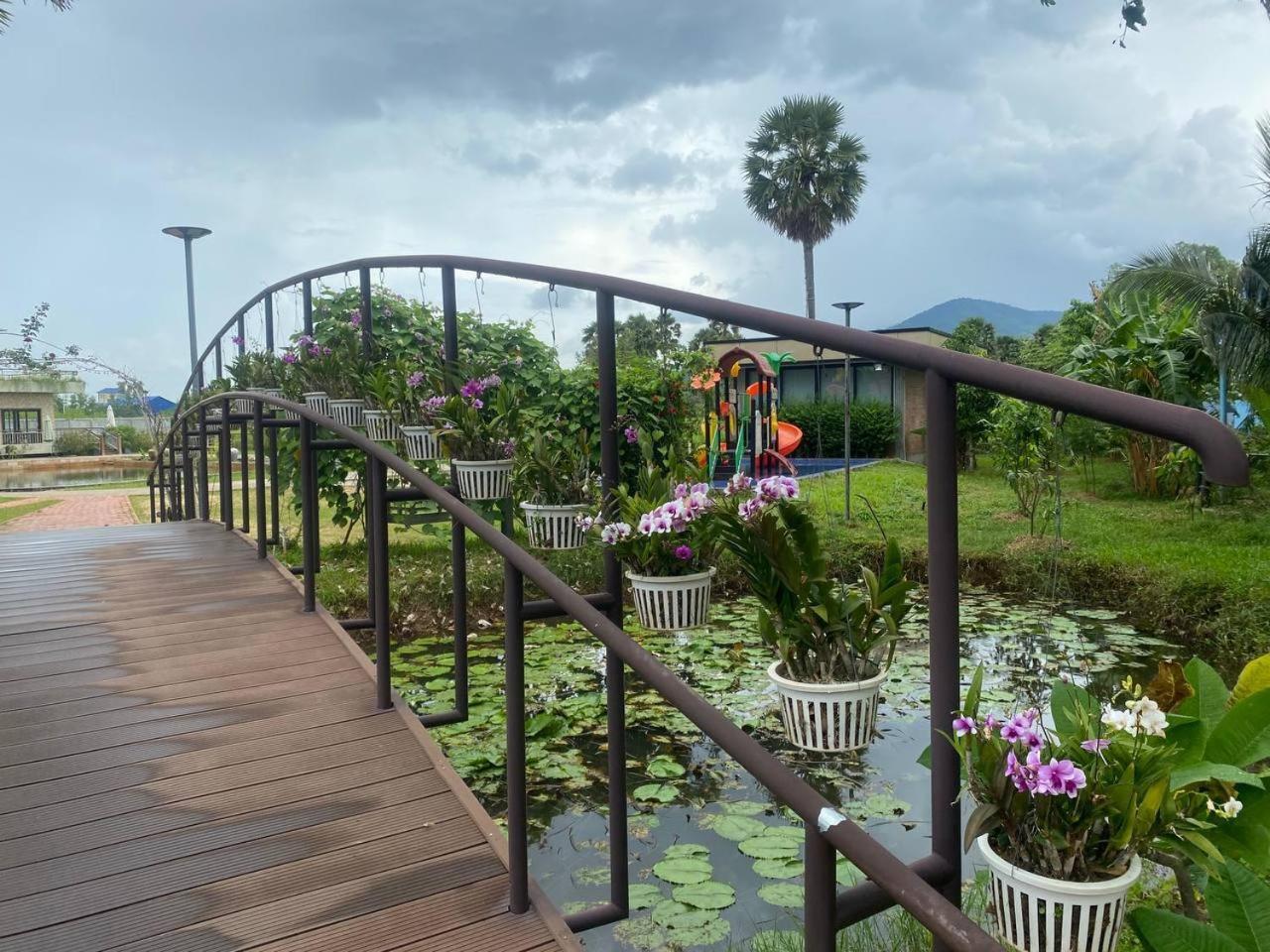 Ganesha Kampot Resort Exterior photo